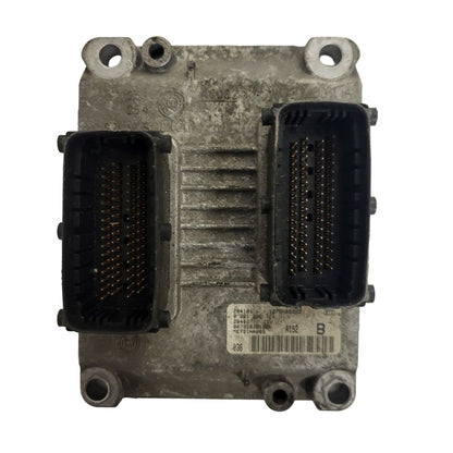 ALFA ROMEO 147 ECU / 0261206714 / 00735018130 / ME731 / ME731HA003 / BOSCH