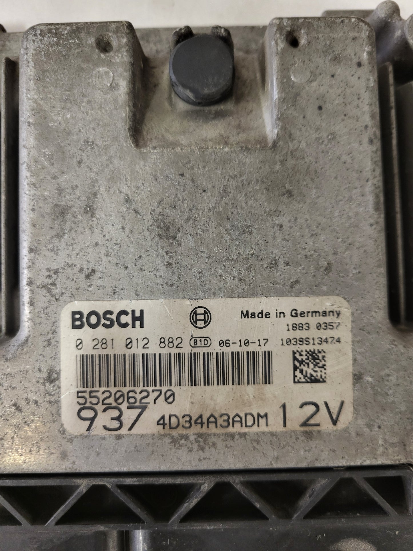 ALFA ROMEO 147 1.9 JTD ECU / 0281012882 / 55206270 / BOSCH