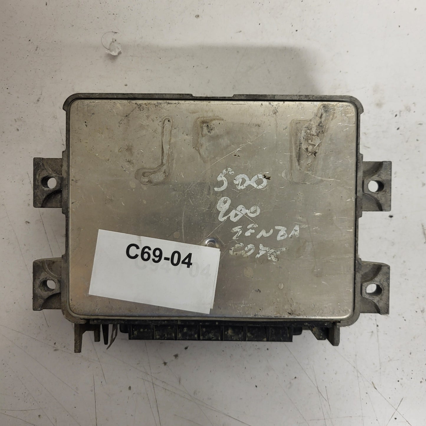 FIAT 500 ECU / IAW 6F.S0 / 7780555 / 61602.054.01 / MAGNETI MARELLI