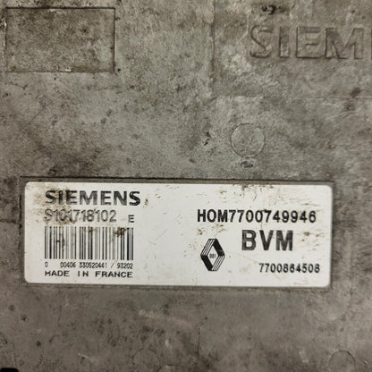 RENAULT 19 ECU / S101718102E / HOM7700749946 / 7700864508 / BVM / SIEMENS