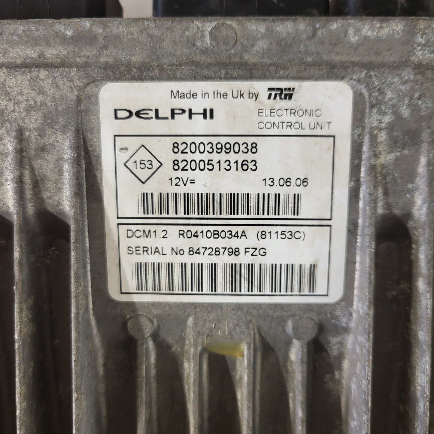 Renault ECU / 8200399038 / 8200513163 / R0410B034A / DELPHI