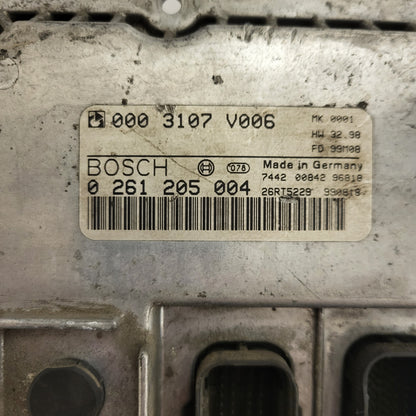 SMART FORTWO ECU / 0261205004 / 0003107V006 / HW 32.98 / BOSCH