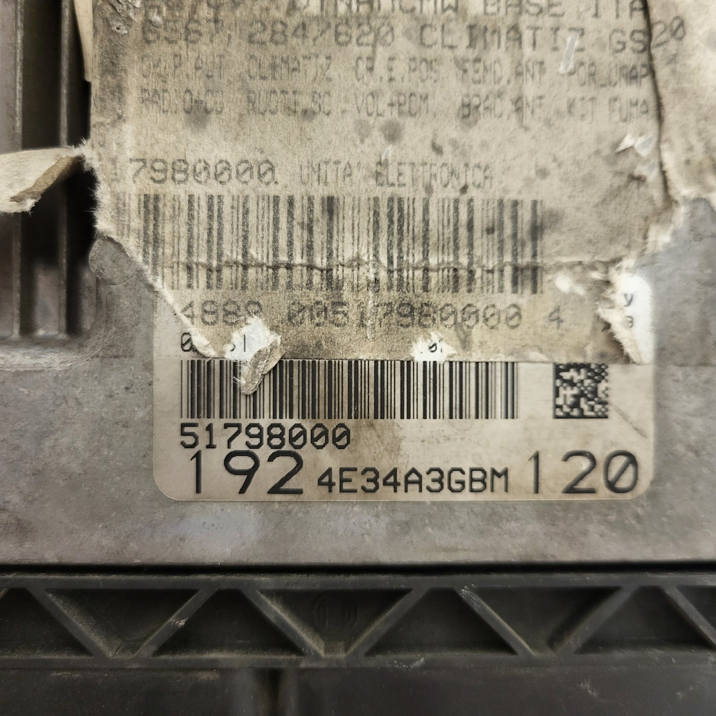 FIAT STILO 1.9 JTD ECU / 0281013672 / 51798000 / BOSCH