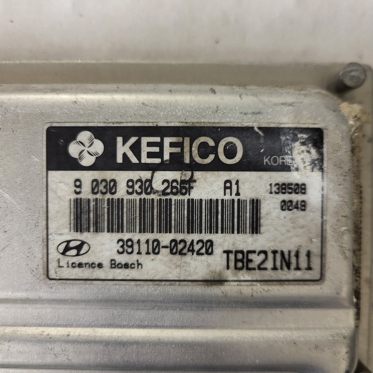 HYUNDAI GETZ ECU / 39110-02420 / 9030930266F / TBE2IN11 / KEFICO