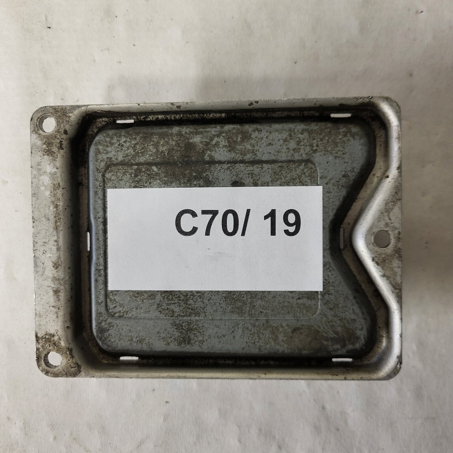 Opel Corsa 1.0 ECU / 0261204058 / 90532609 / RY / BOSCH