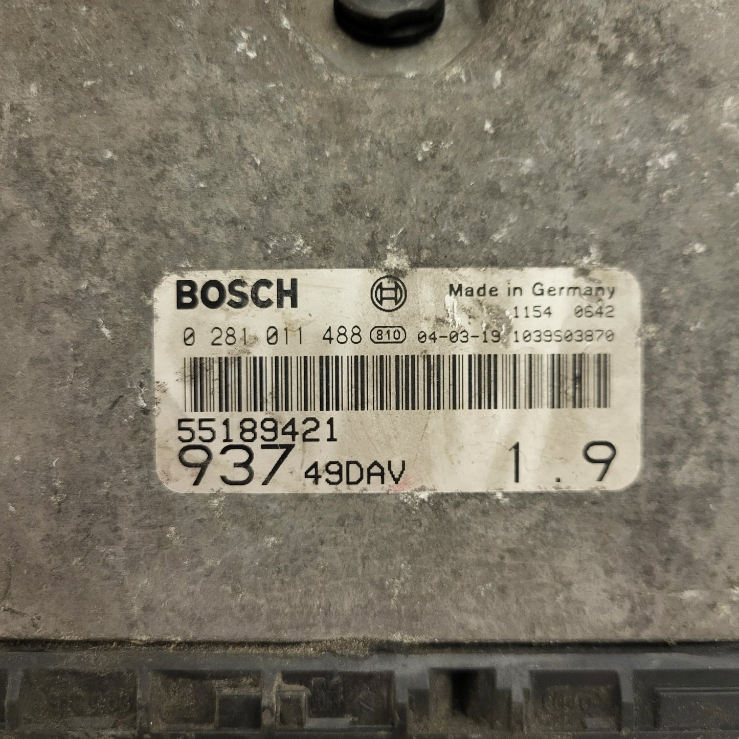 ALFA 147 1.9 ECU / 0281011488 / 55189421 / BOSCH