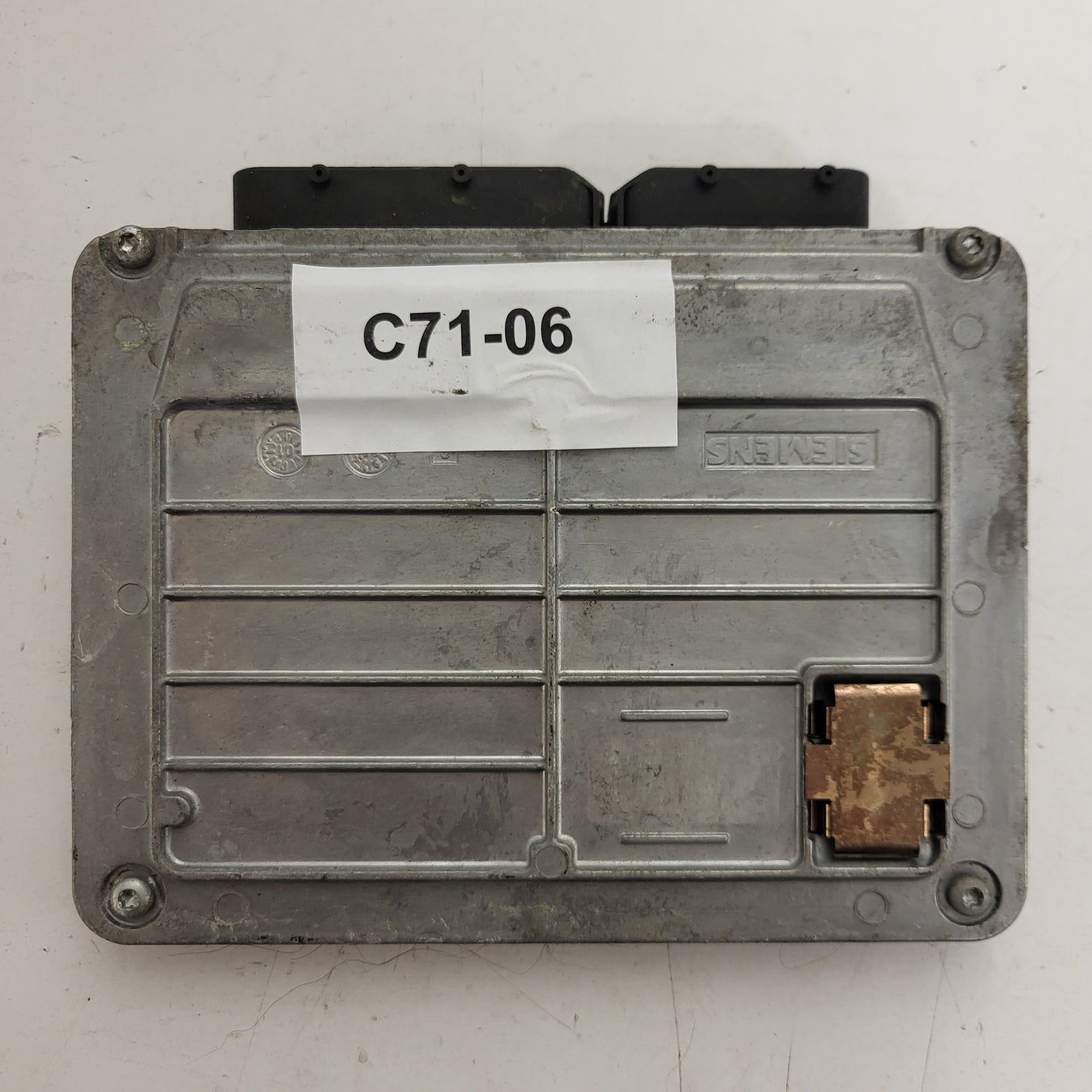 SKODA OCTAVIA ECU / 06A906033K / 5WP40039 04 / SIMOS 3.3A / SIEMENS