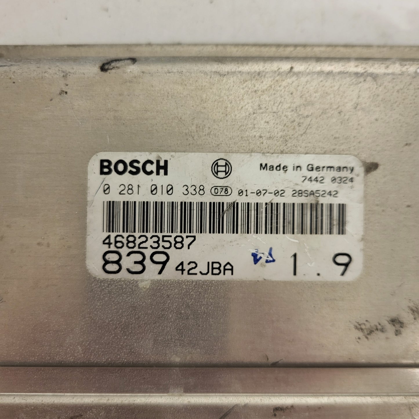LANCIA LYBRA ECU / 0281010338 / 46823587 / BOSCH