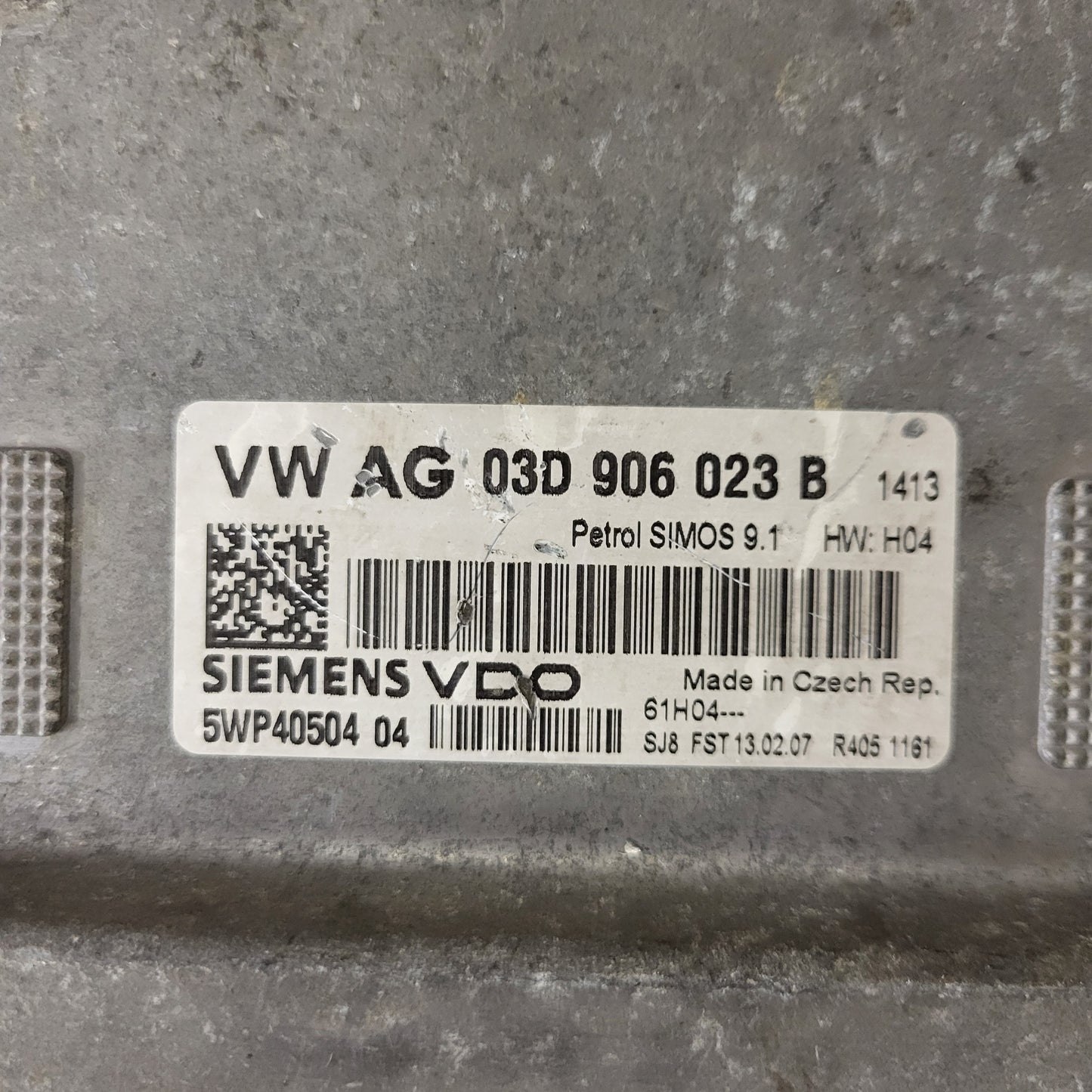 VW SKODA ECU / 03D906023B / 5WP40504 04 / SIMOS 9.1 / SIEMENS