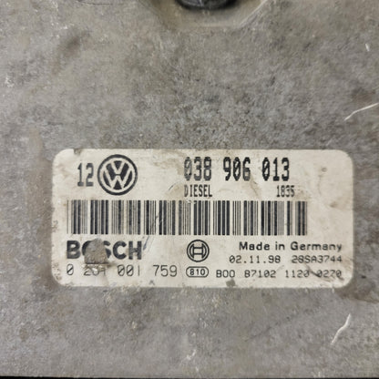 VW GOLF ECU / 0281001759 / 038906013 / BOSCH