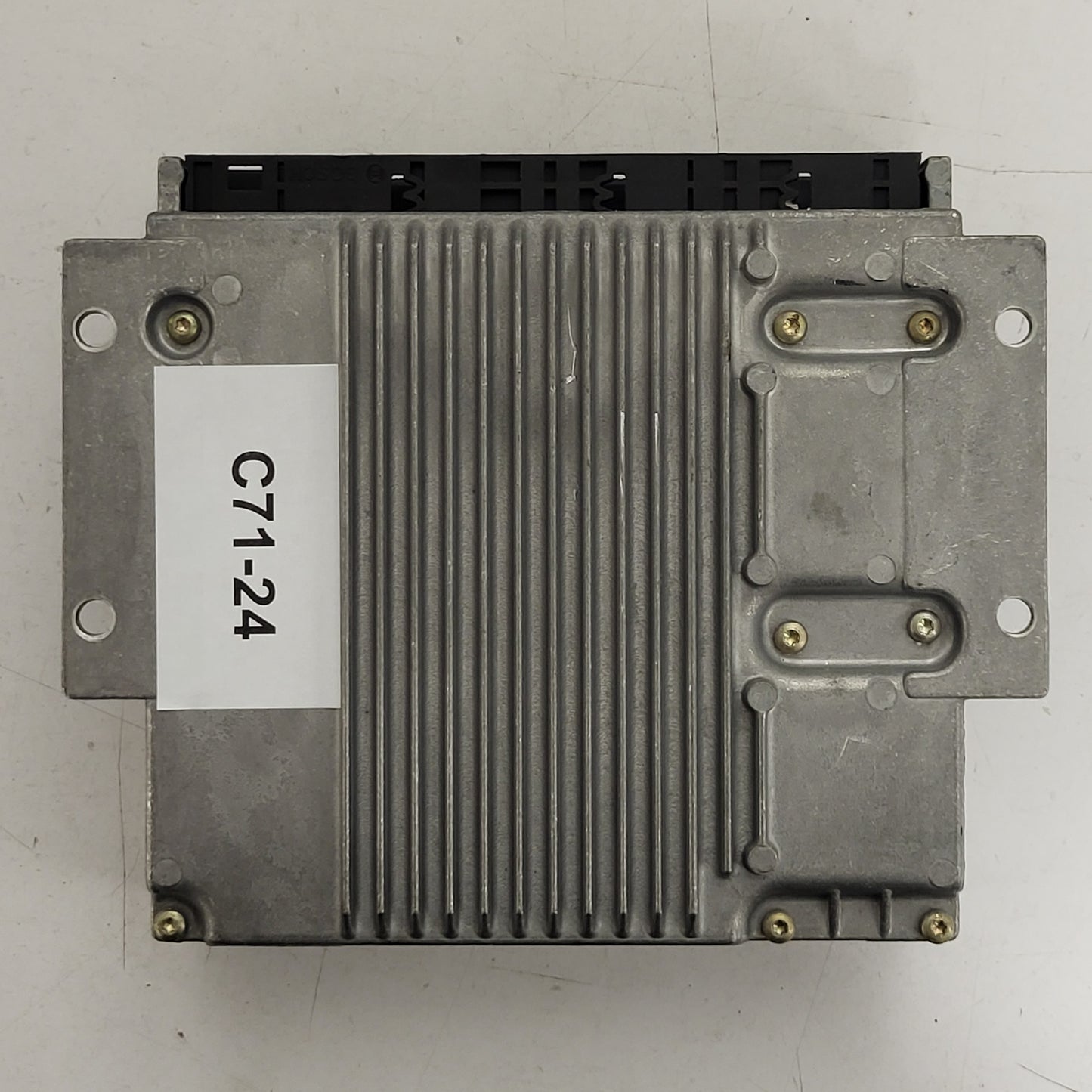 MERCEDES BENZ E W210 ECU / A0285457832 / 0261206570 / BOSCH
