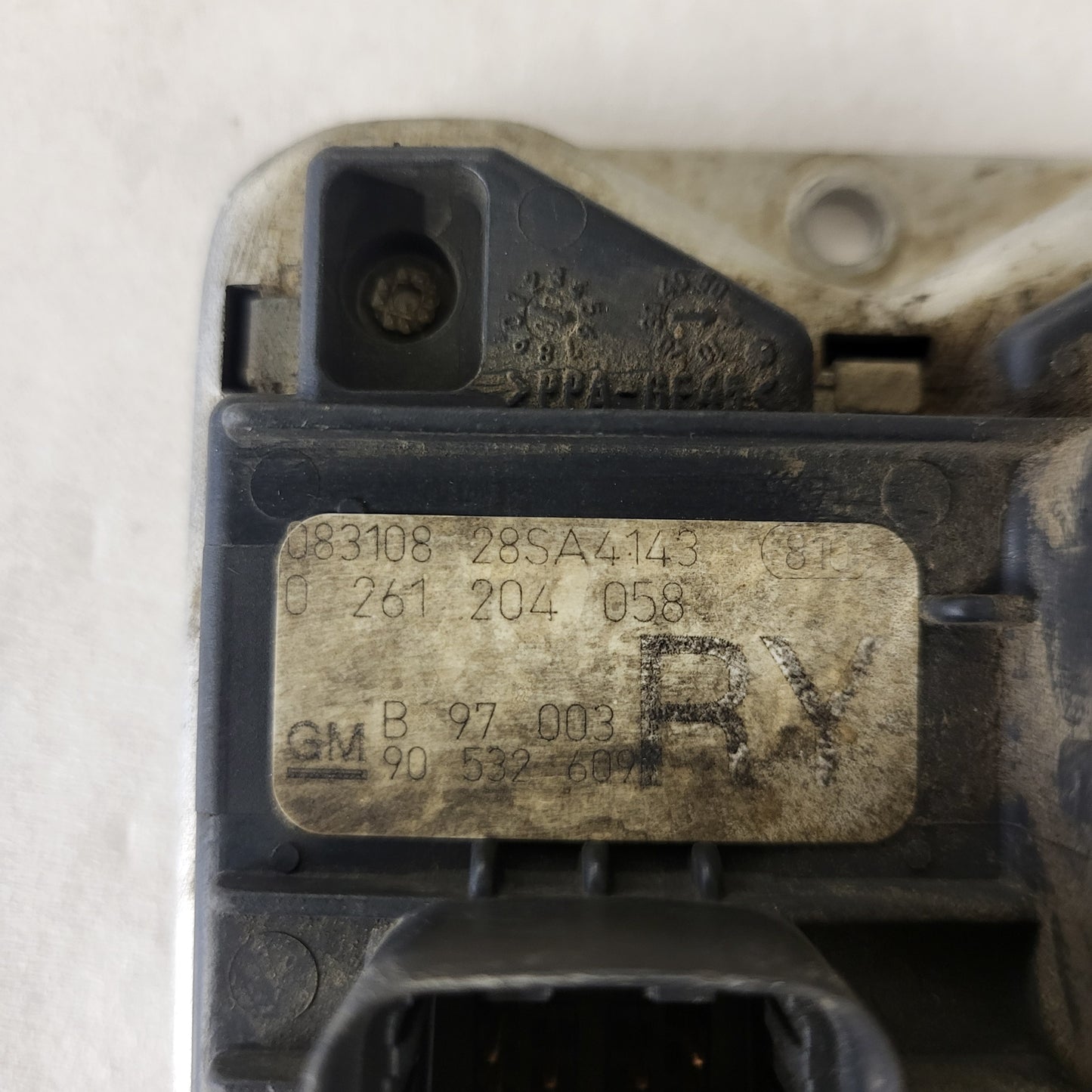 Opel Corsa 1.0 ECU / 0261204058 / 90532609 / RY / BOSCH