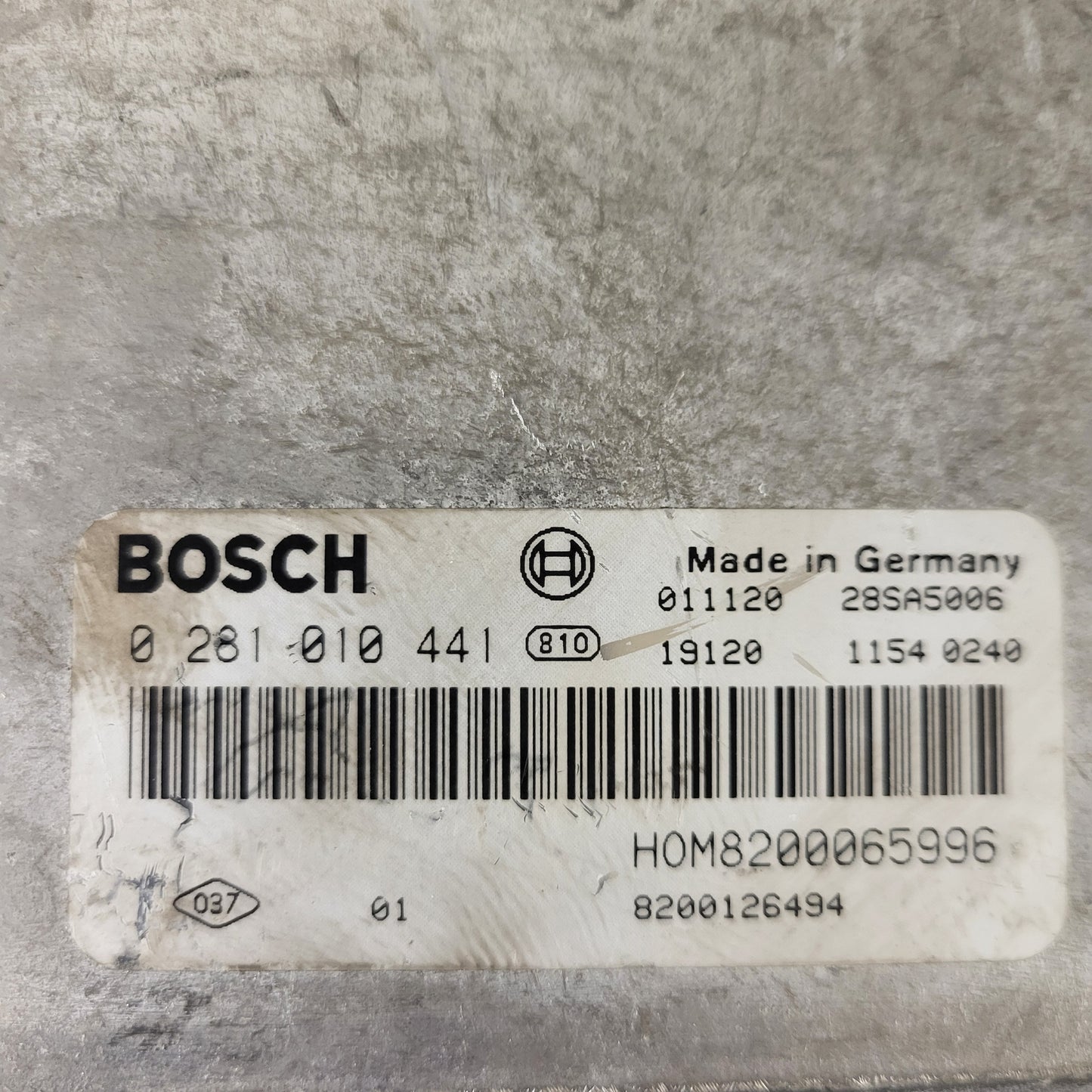 Volvo S40 V40 ECU / 0281010441 / HOM8200065996 / 8200126494 / BOSCH