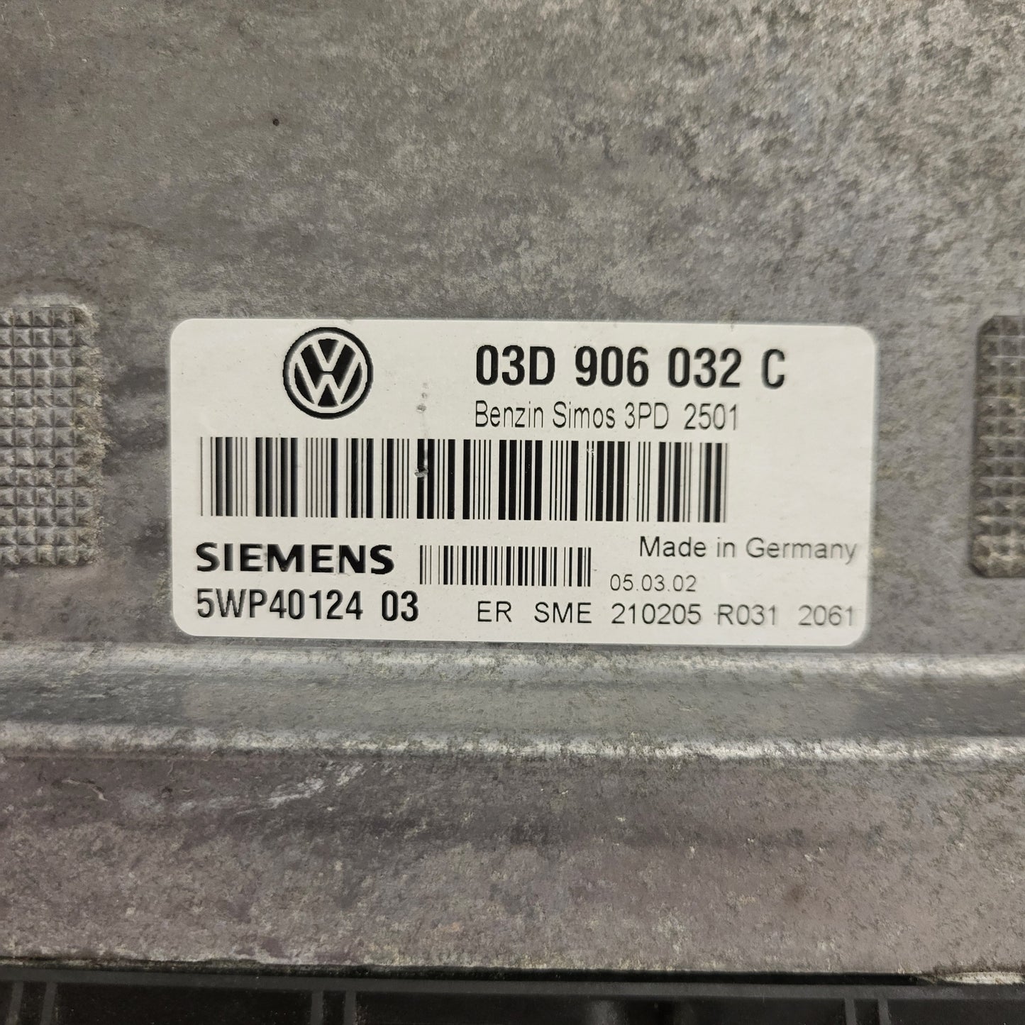 VW POLO ECU / 03D906032C / SIMOS 3PD / 5WP40124 03 / SIEMENS