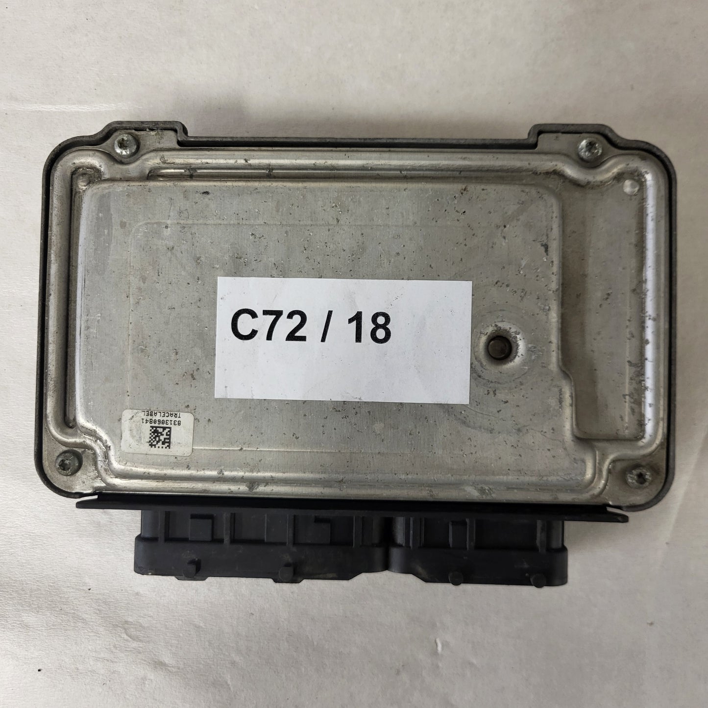 TOYOTA YARIS 1KR-FE ECU / 0261208841 / 89661-0D270 / BOSCH