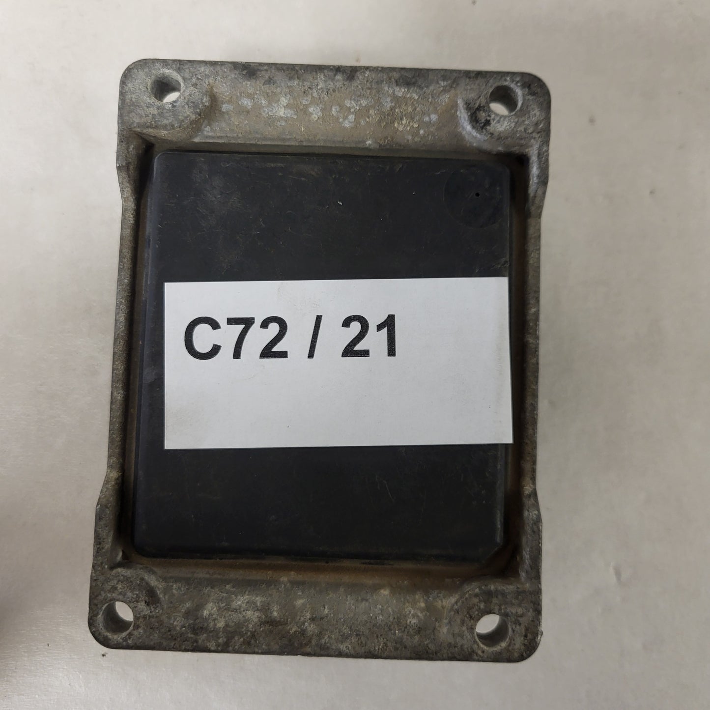 OPEL CORSA ECU / 0261206072 / 09115111 / BY / BOSCH