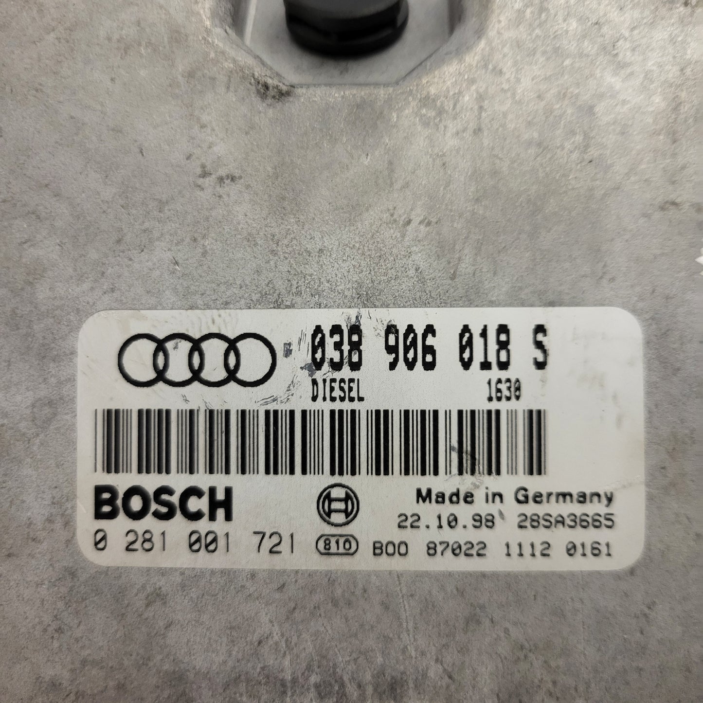 Audi A4 ECU / 038906018S / 0281001721 / BOSCH