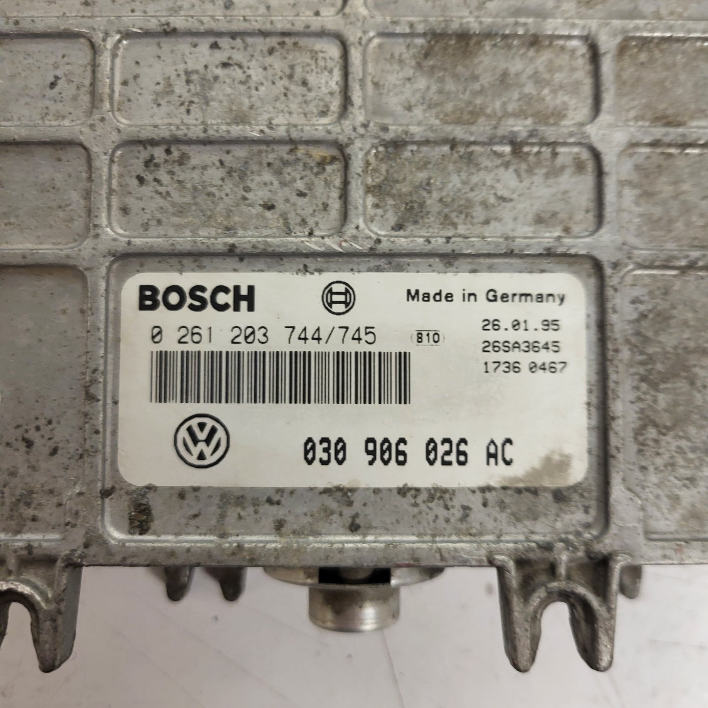 VW POLO 6N ECU / 0261203744/745 / 030906026AC / BOSCH