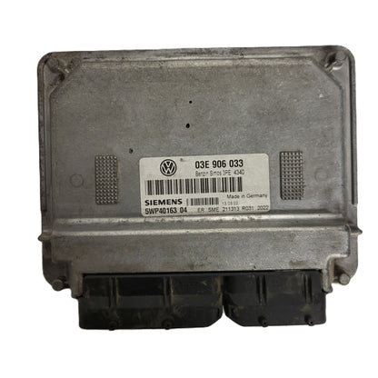 VW POLO ECU / 03E906033 / 5WP40163 04 / 5WP4016304 / SIEMENS