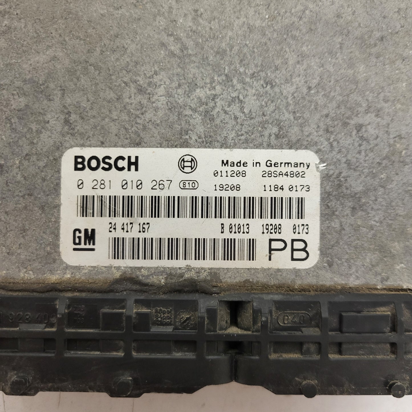 OPEL ASTRA ECU / 0281010267 / 24417167 / B01013 / PB / BOSCH