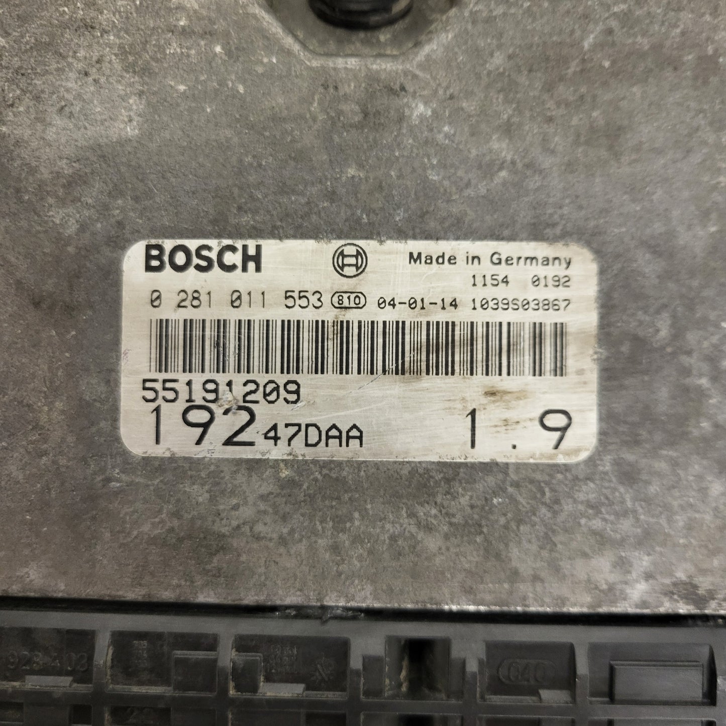 FIAT STILO 1.9 JTD ECU / 0281011553 / 55191209 / 19247DAA / BOSCH