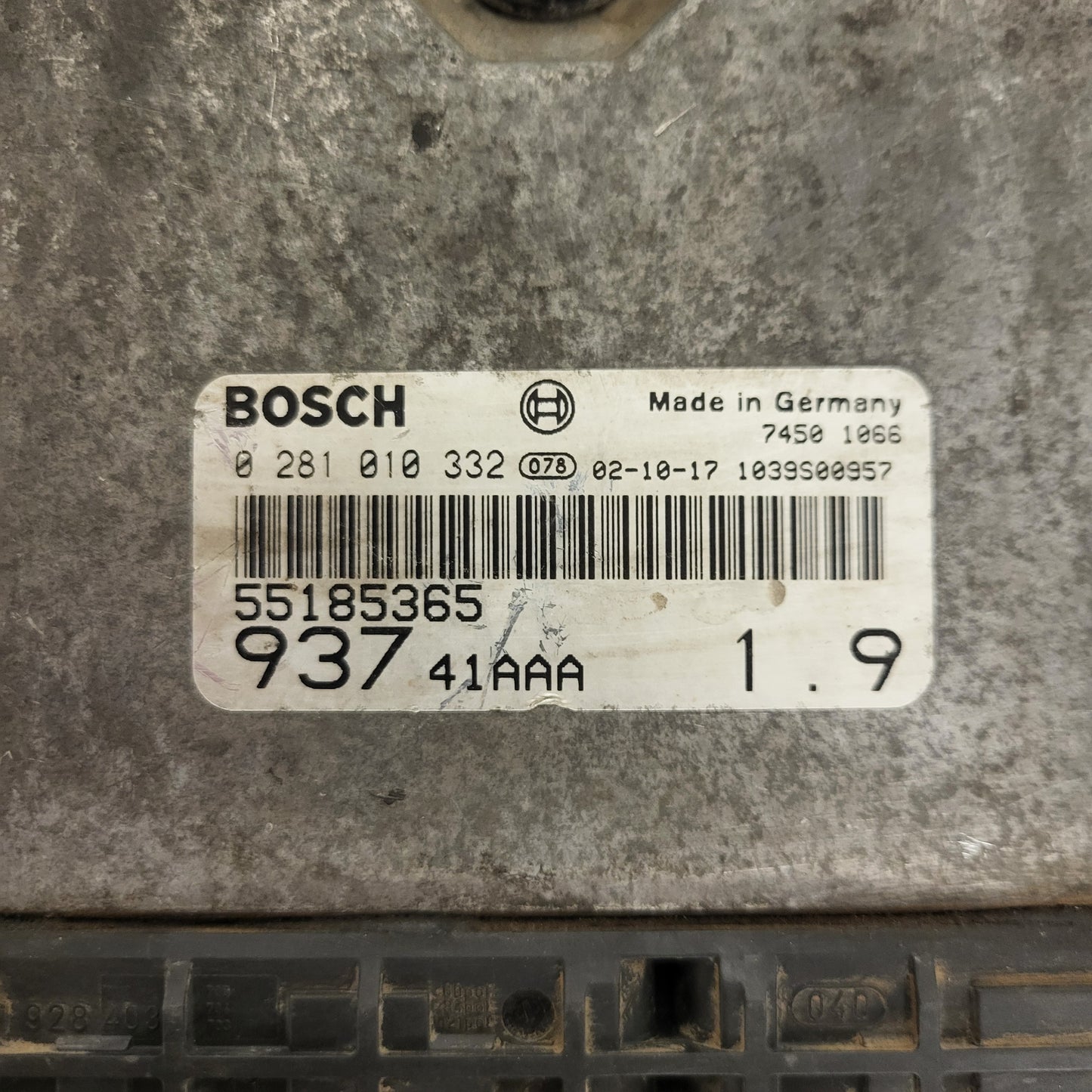 ALFA 147 ECU / 0281010332 / 55185365 / BOSCH