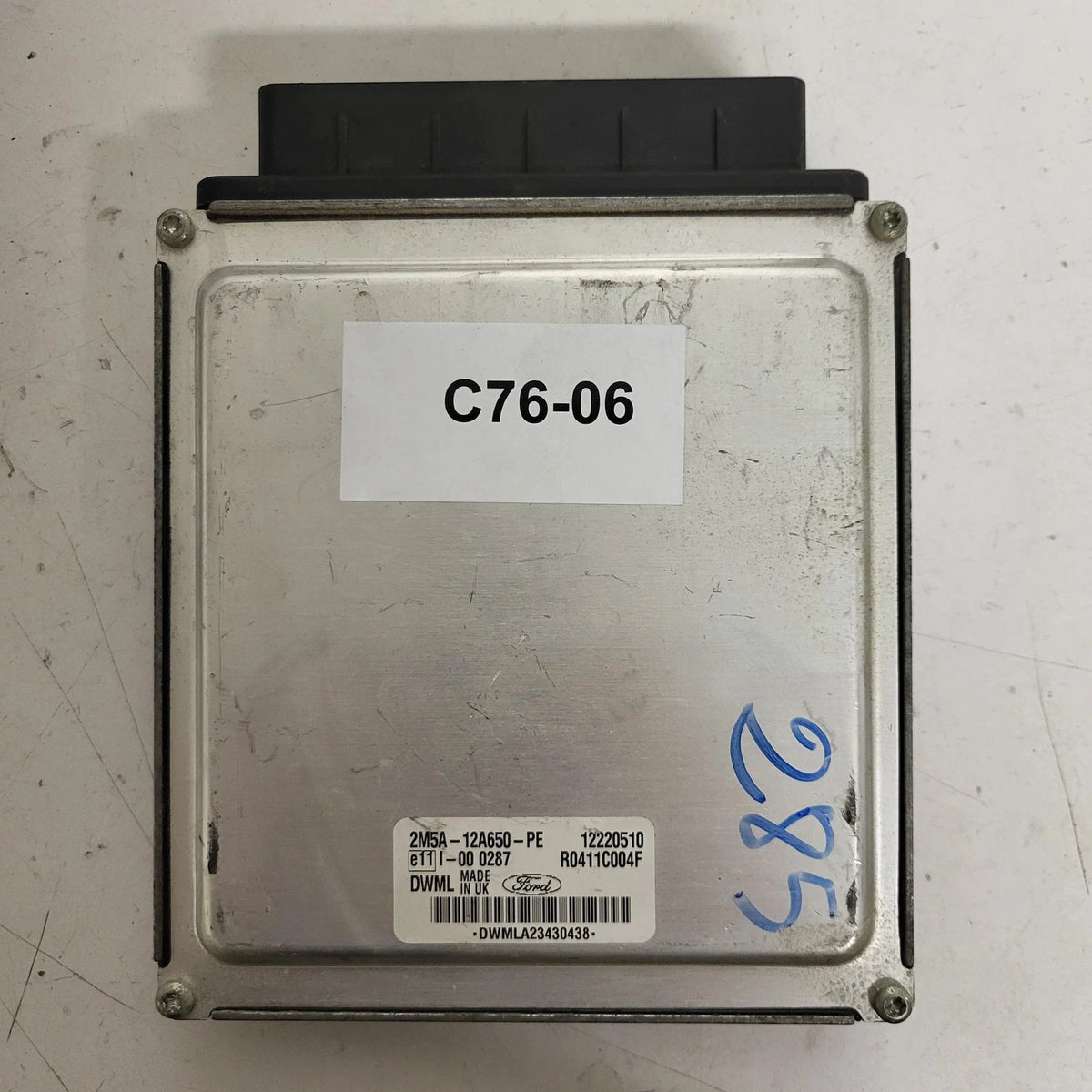 FORD FOCUS ECU / 2M5A-12A650-PE / DWML / R0411C004F / 2M5A12A650PE / DELPHI - C76-06 - 3