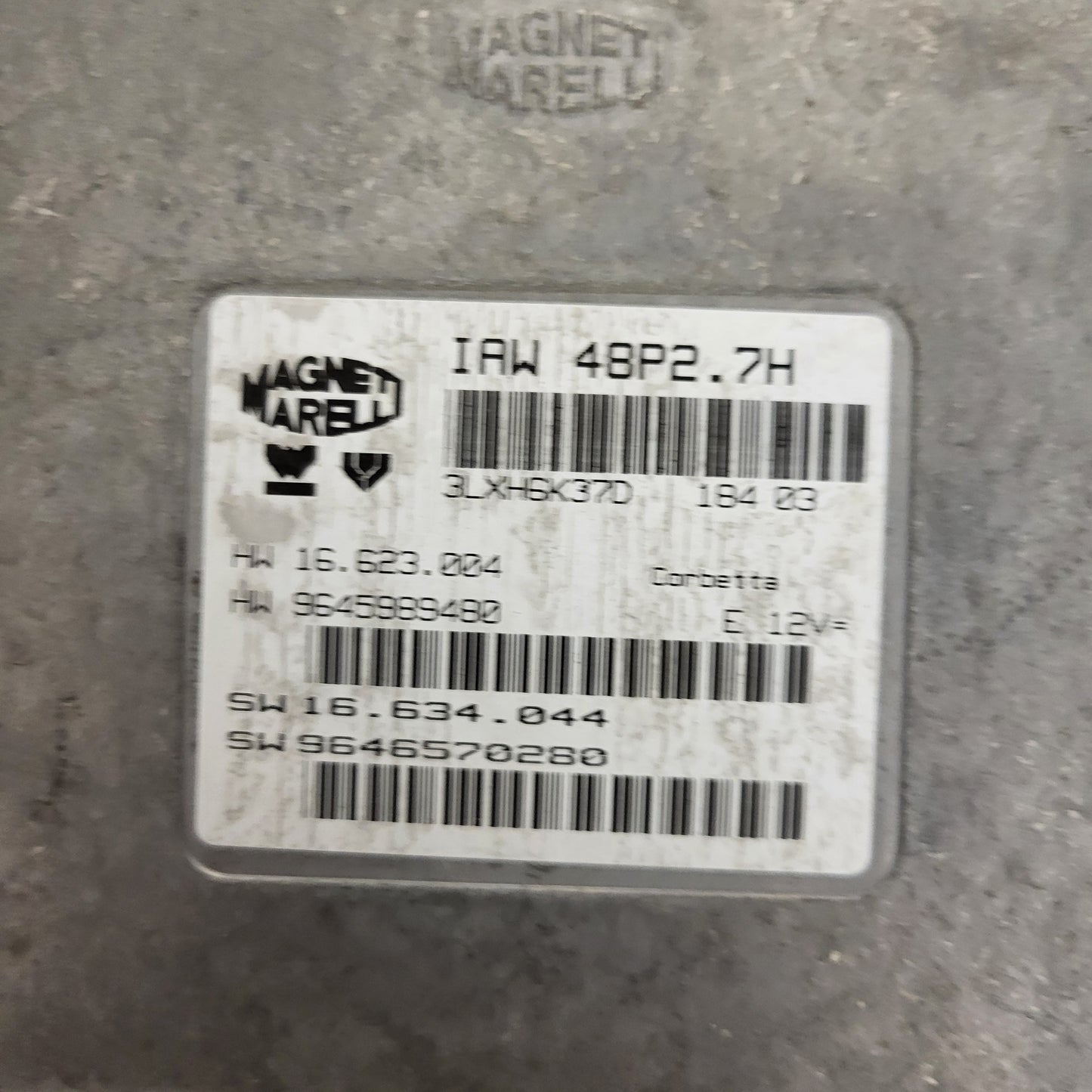 Peugeot 206 1.1 ECU / IAW 48P2.76 / SW 9648620880 / HW 9645989480