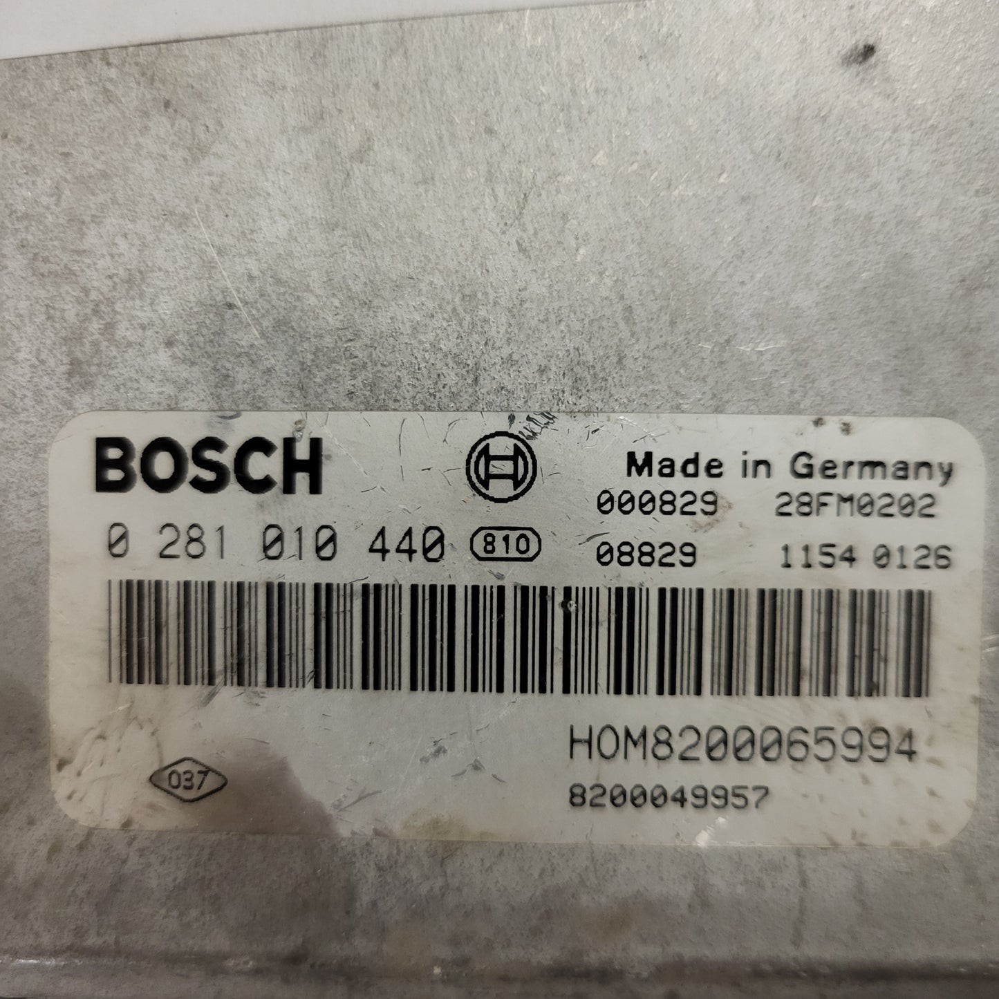 VOLVO V40 S40 ECU / 0281010440 / HOM8200065994 / 8200049957 / BOSCH