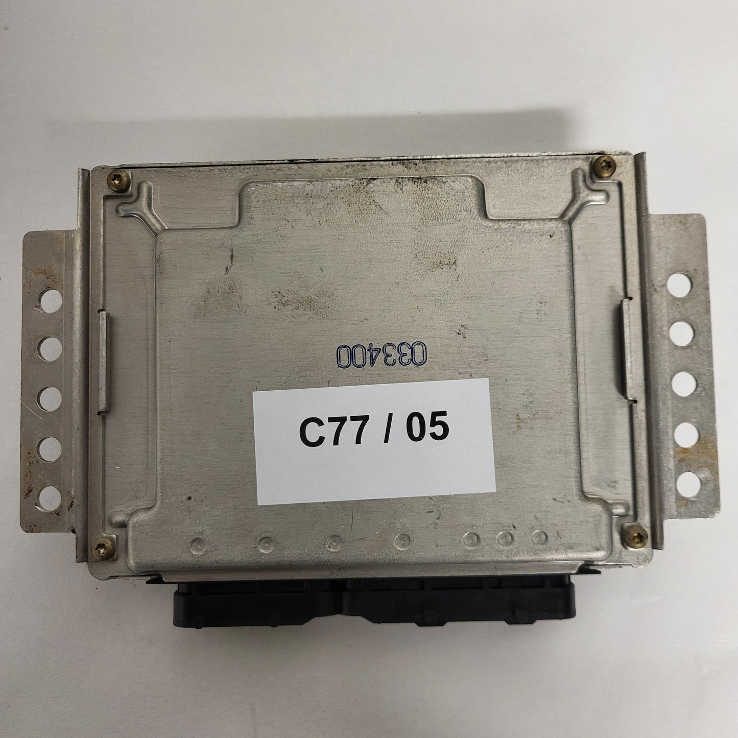 Fiat MULTIPLA 1.9 ECU / 0281010334 / 73501228 / BOSCH