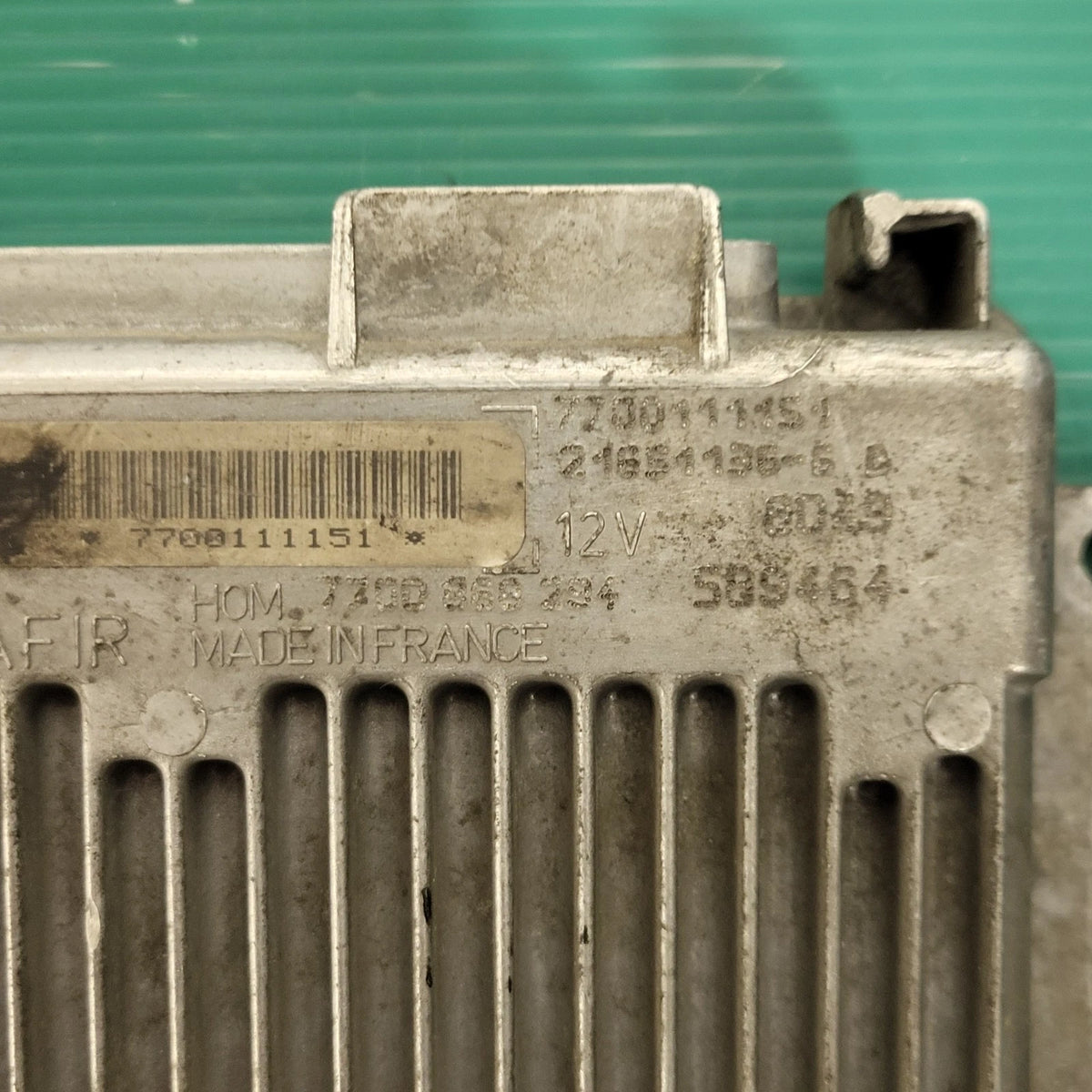 RENAULT 55 PIN CLIO ECU / 7700111151 / 21651136-6B / 7700868294 / 21651136-6 - C77-21 - 2