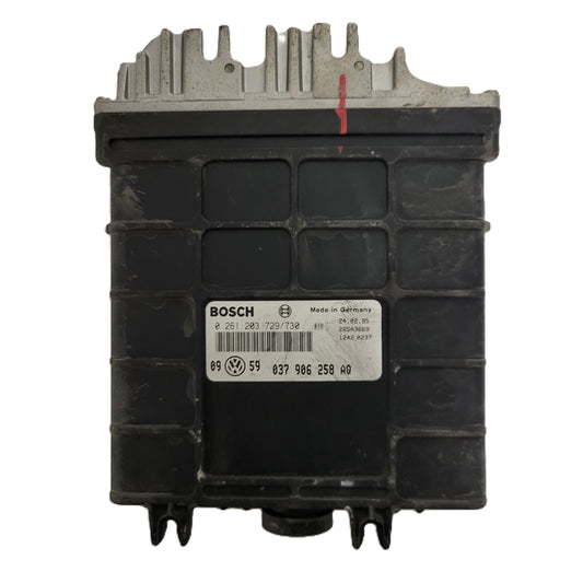 VW GOLF 3 ECU / 02161203729/730 / 037906258AQ / BOSCH