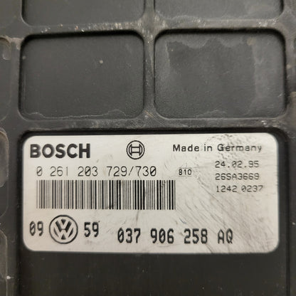 VW GOLF 3 ECU / 02161203729/730 / 037906258AQ / BOSCH