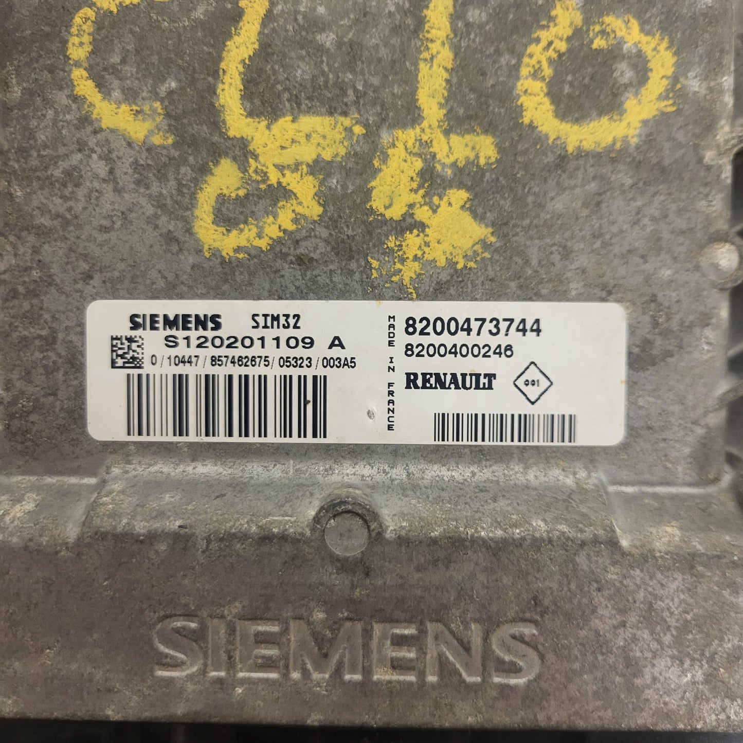 RENAULT ECU / S120201109A / SIM32 / 8200473744 / 8200400246 / SIEMENS
