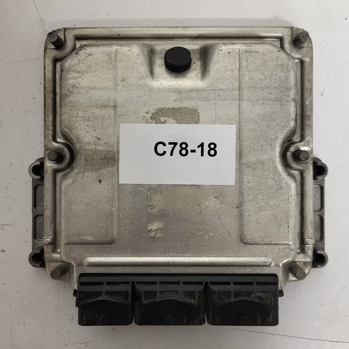 Renault Laguna ECU / 0281001934 / 8200039569 / 8200076093 / BOSCH