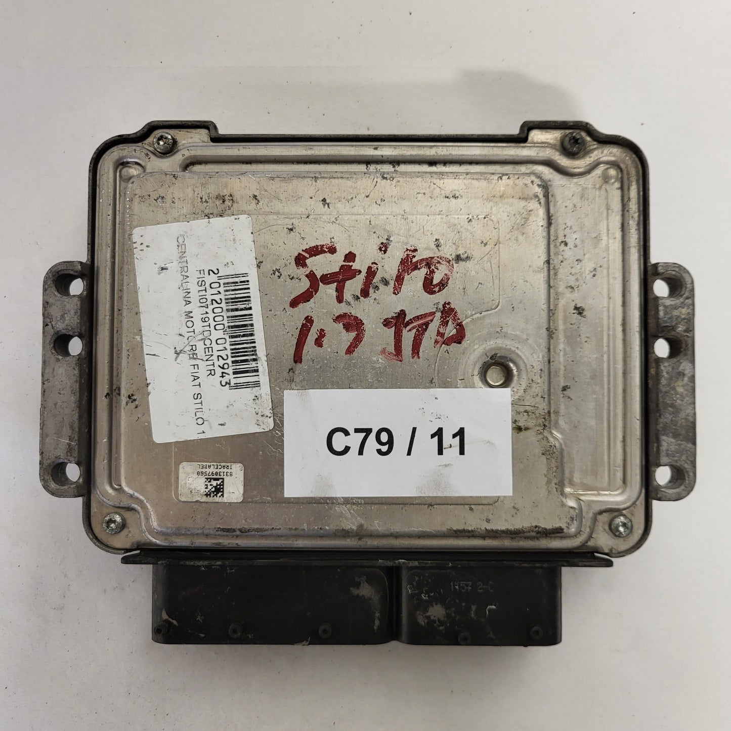 FIAT STILO 1.9 JTD ECU / 0281013672 / 51798000 / BOSCH