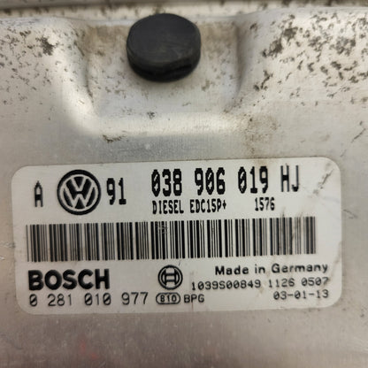 VW GOLF ECU / 038906019HJ / 0281010977 / EDC15P+ / BOSCH