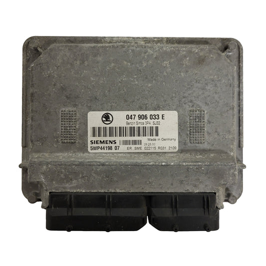 SKODA FABIA ECU / 047906033E / 5WP44198 07 / 3PA / SIEMENS