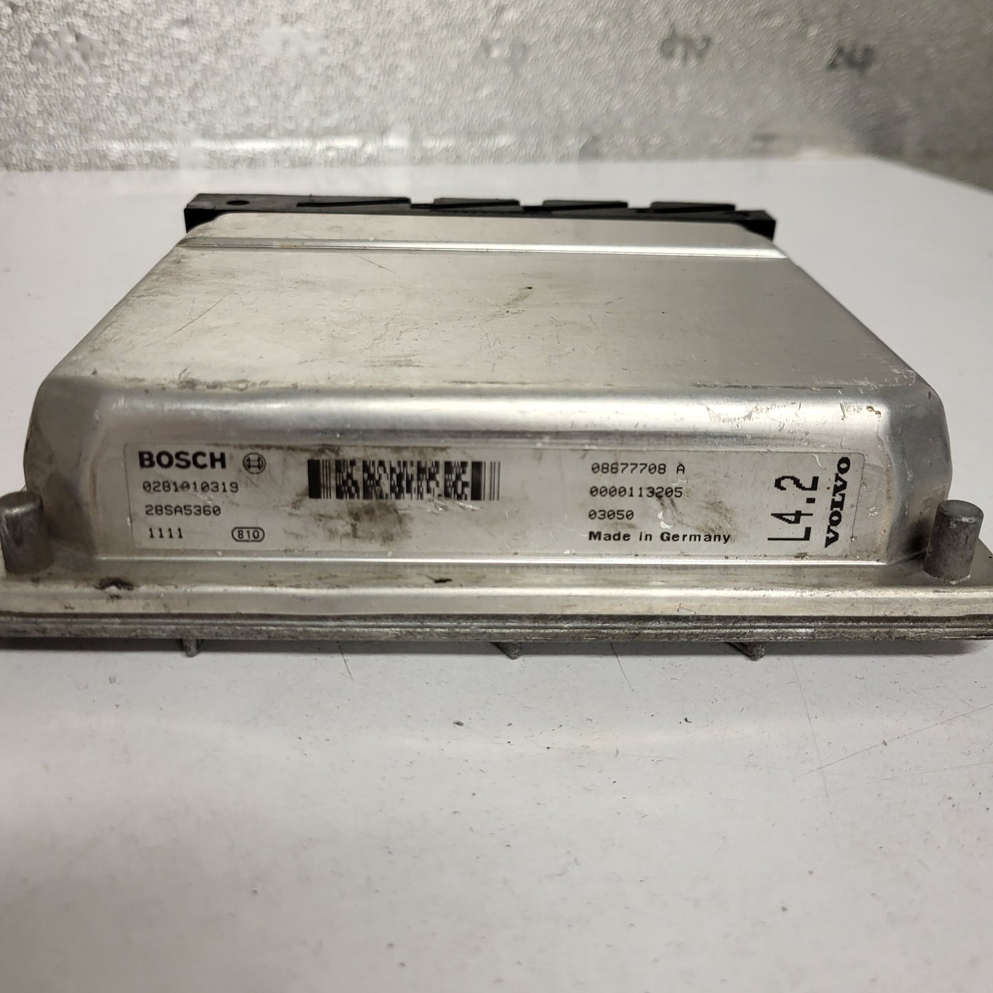 VOVLO V70 ECU / 0281010319 / 28SA5015 / HT.2 / BOSCH