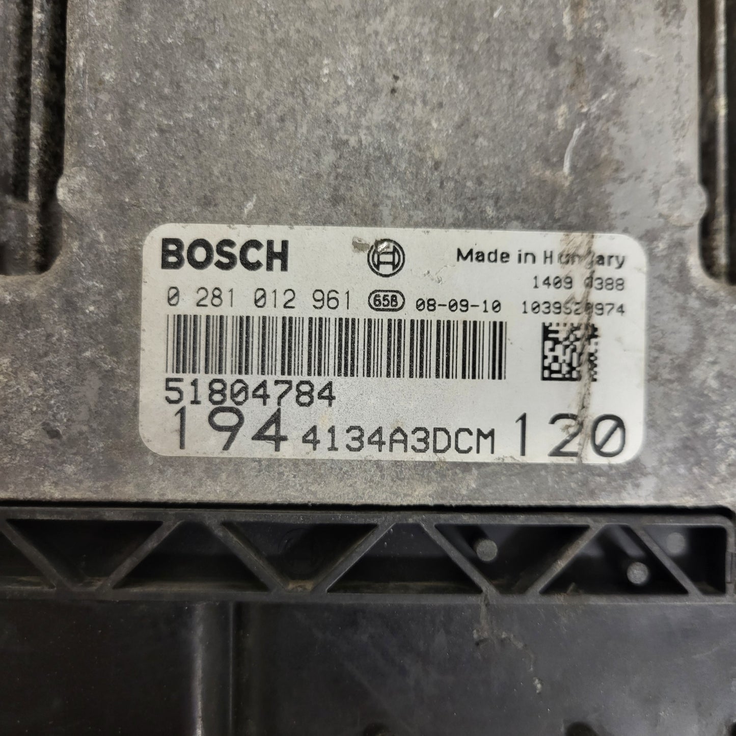 Fiat Croma 1.9 ECU / 0281012961 / 51804784 / / BOSCH