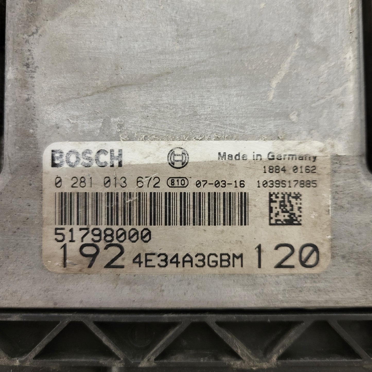 FIAT STILO 1.9 JTD ECU / 0281013672 / 51798000 / BOSCH