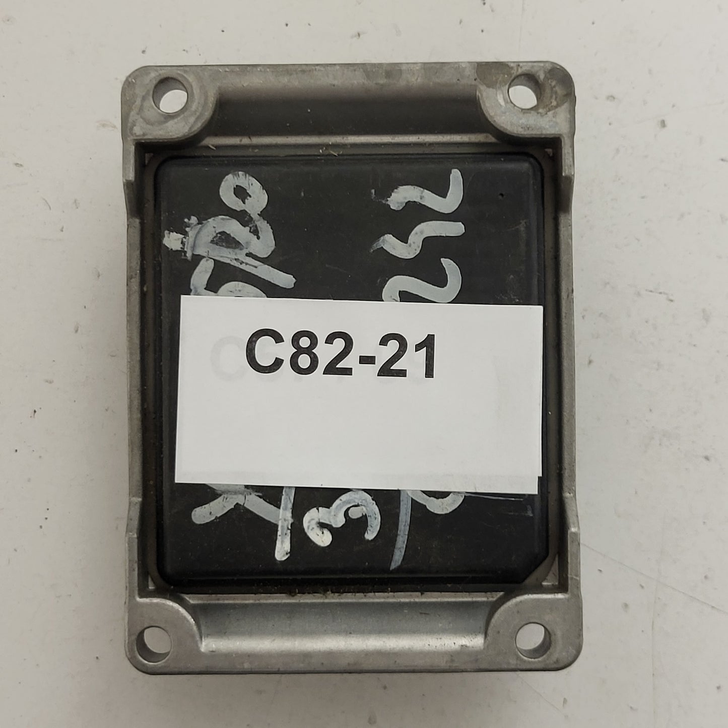 LANCIA Y YPSILON ECU / 0261207088 / 00551919810 / BOSCH