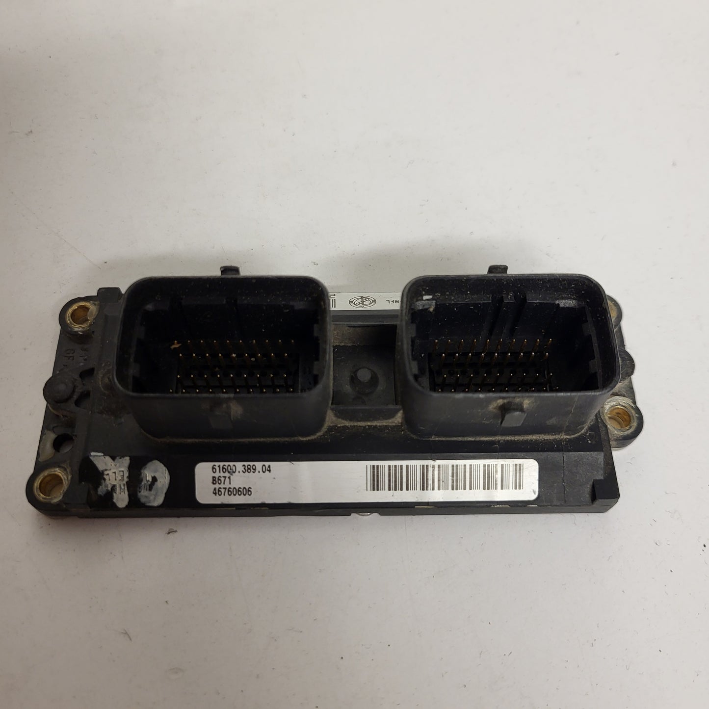 FIAT PUNTO ECU / IAW 59F.M2 / HW002 / 46760606 / 61600.389.04 / MAGNETI MARELLI