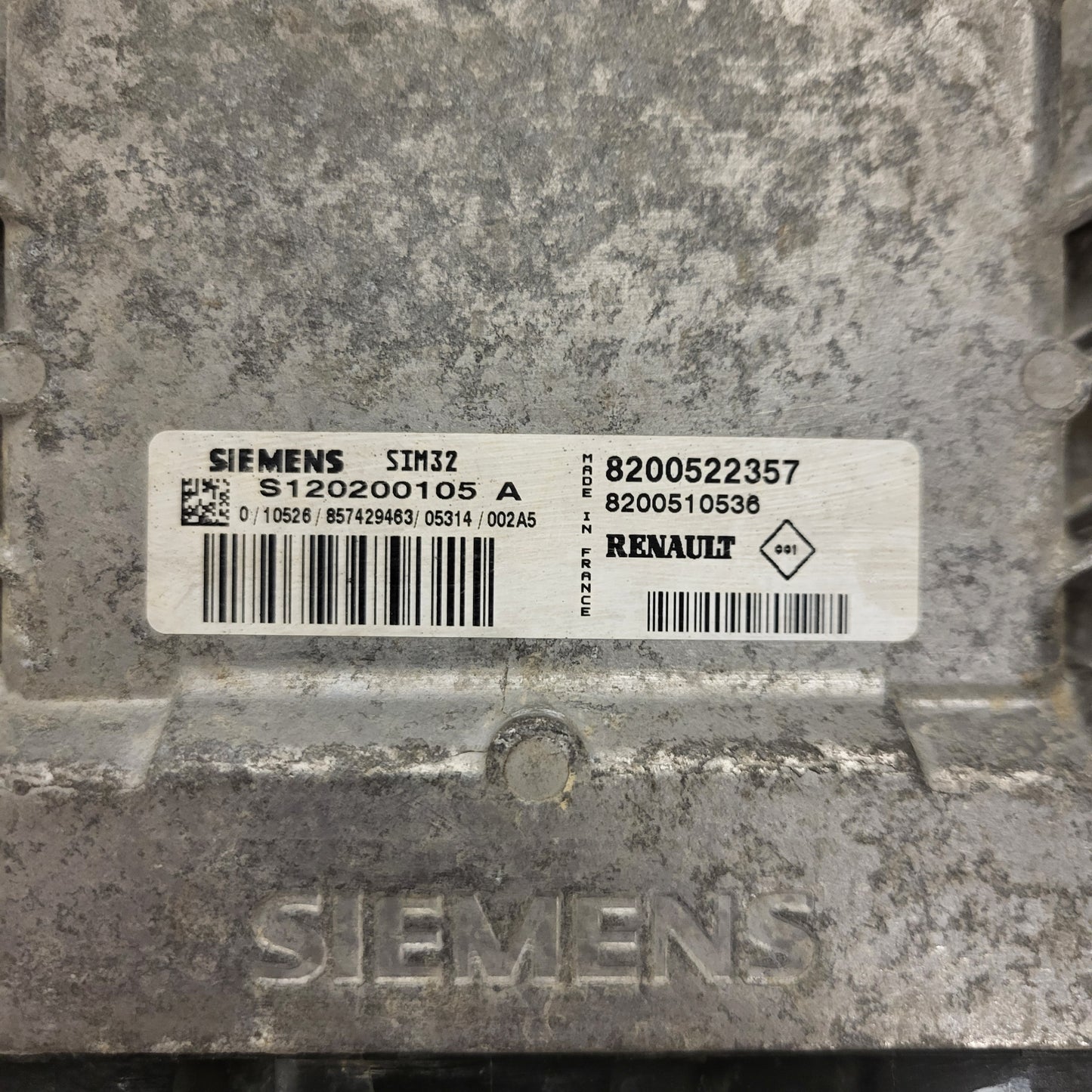 Renault Clio 3 ECU / S120200105A / 8200522357 / 8200510536 / SIM32 / S120200105