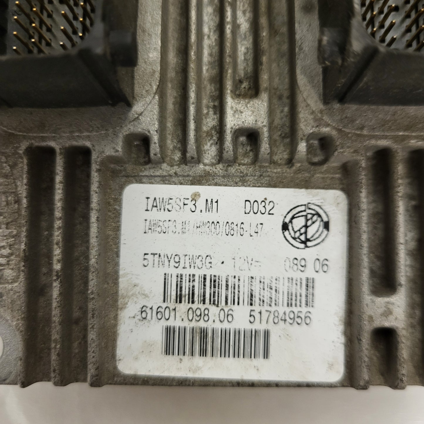 FIAT PUNTO ECU / IAW 5SF3.M1 / 51784956 / HW300 / MAGNETI MARELLI