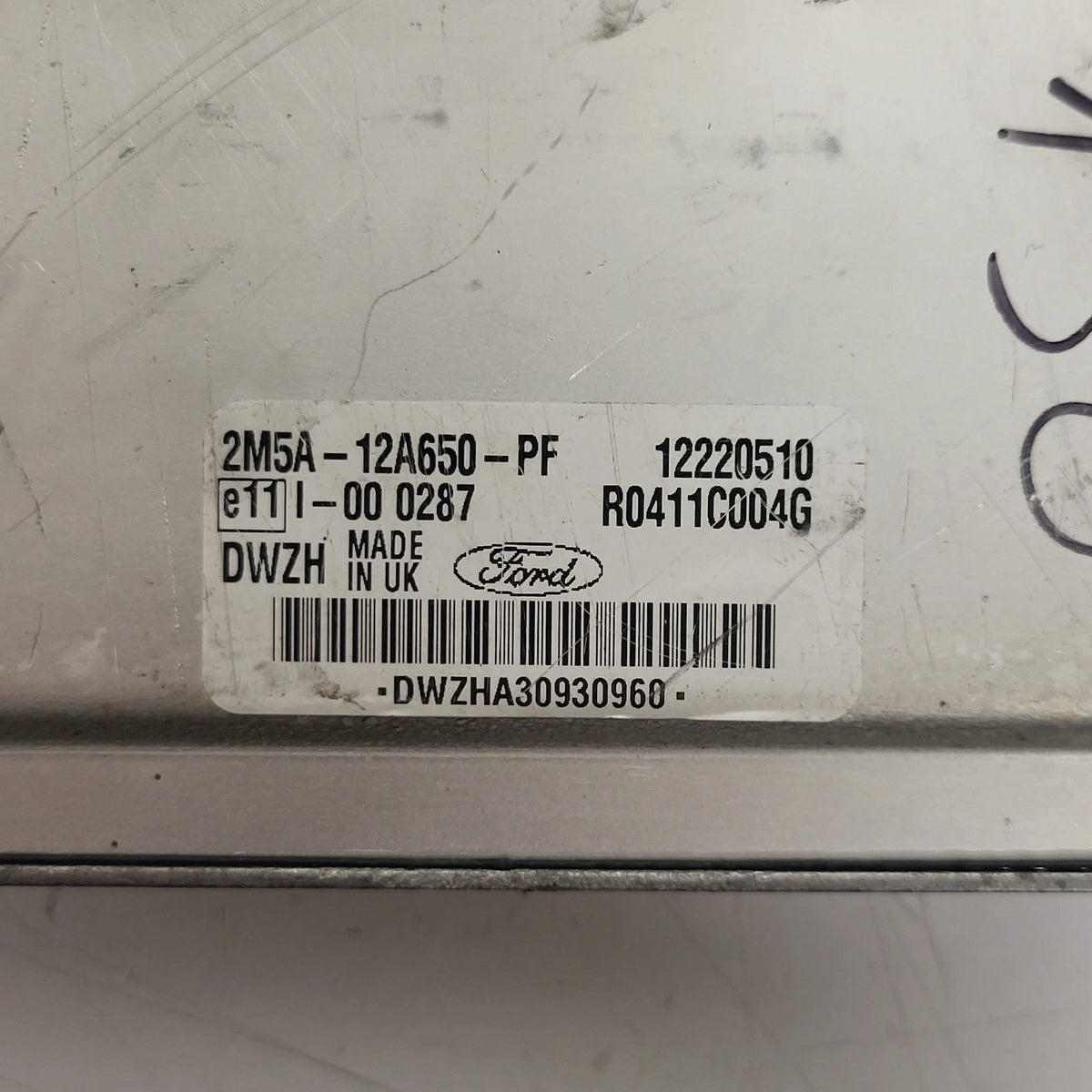 FORD FOCUS ECU / 2M5A-12A650-PF / 12220510 / R0411C004G / DWZH / DELPHI - C85-23 - 2