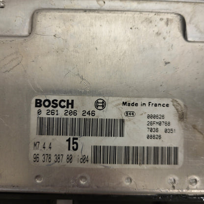 Peugeot Citroen ECU / 0261206246 / M7.4.4 / 9637838780 / BOSCH