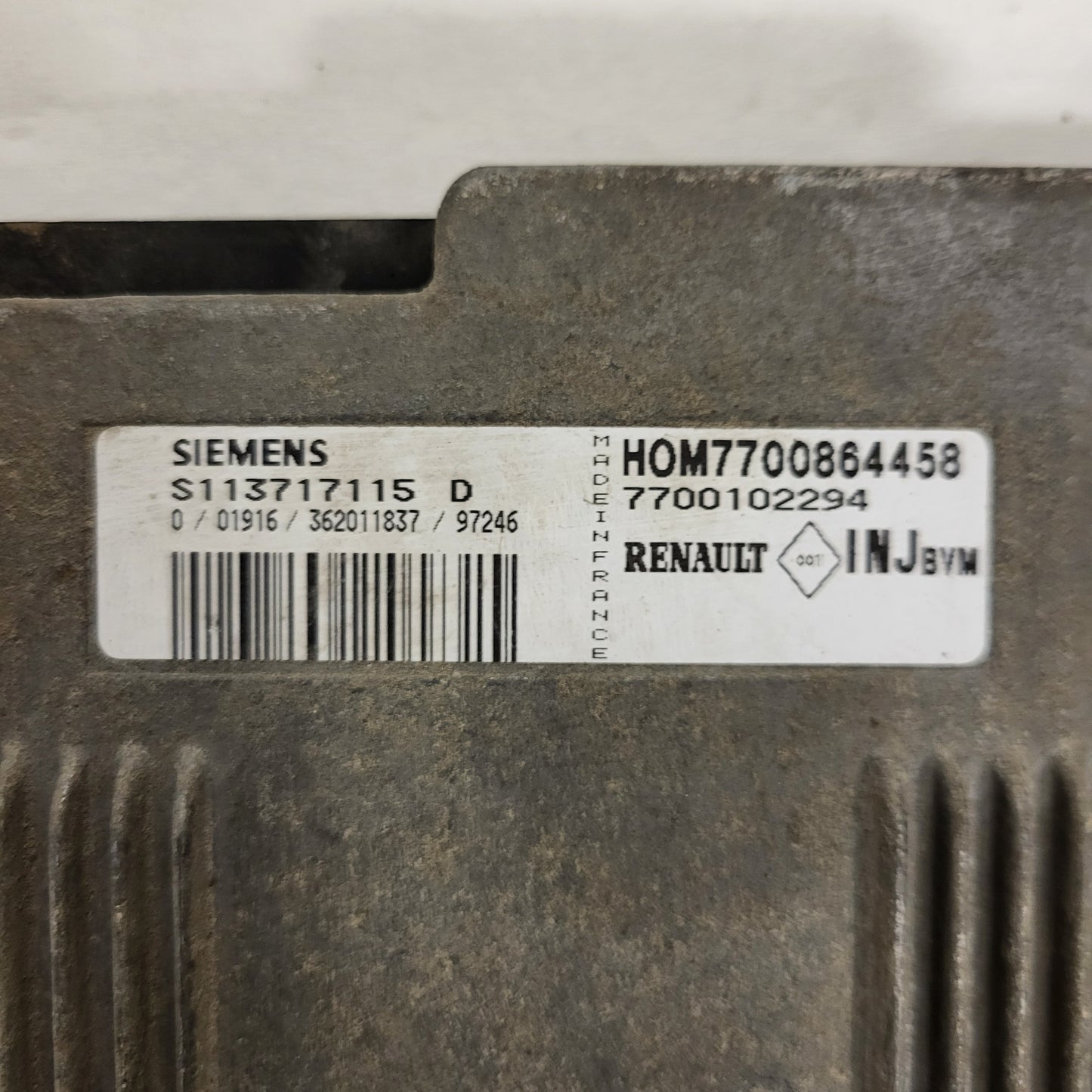 RENAULT ECU / S113717115D / HOM7700864458 / 7700102294 / SIMENS