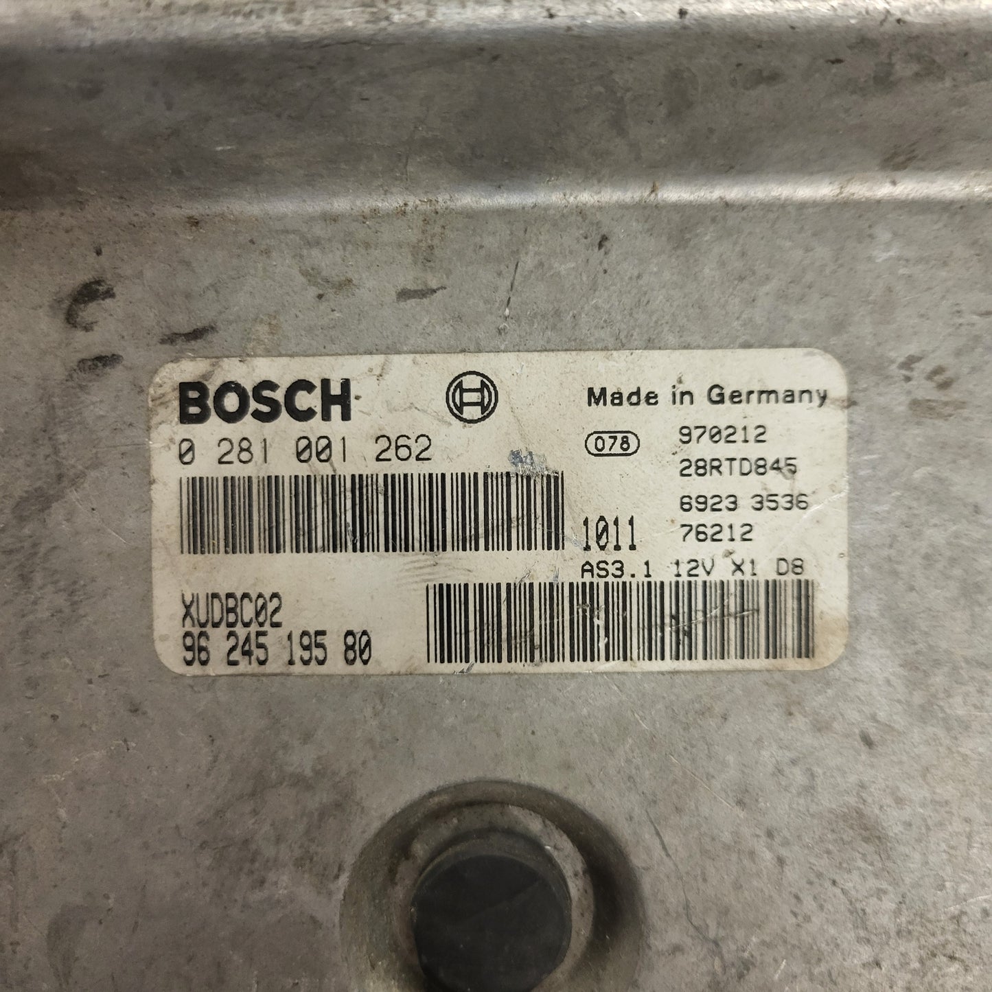 Peugeot 406 ECU / 0281001262 / 9624519580 / XUDBC02 / BOSCH