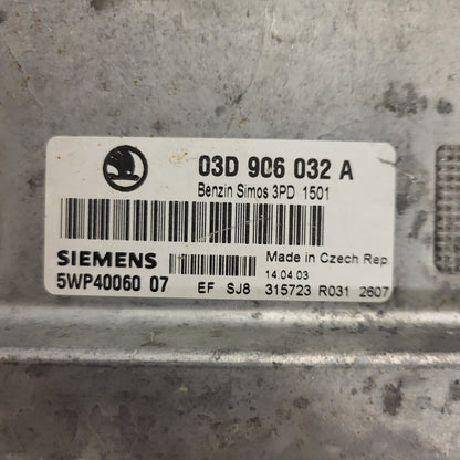 SKODA FABIA ECU / 03D906032A / 5WP40060 07 / SIMOS 3PD / SIMENES